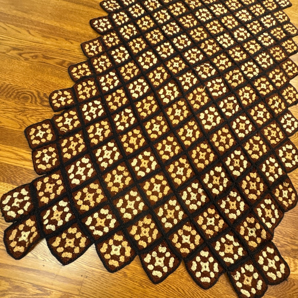 Vintage Handmade Granny Square Afghan Brown Pink Cream Crochet Throw 70s - Picture 7 of 12